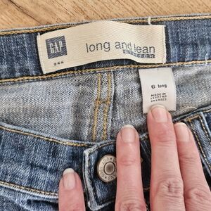 GAP Women's Long and Lean Blue Jeans